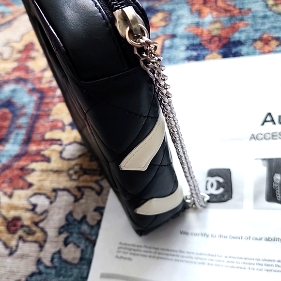 Rare Chanel Camden Organizer Clutch Purse Wristlet Quilted Calfskin Full Zip - Picture 4 of 12